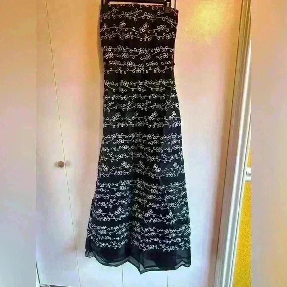 Kay Unger Women's Strapless 100% Silk  Long Gown Brown Size 2 - Picture 1 of 5
